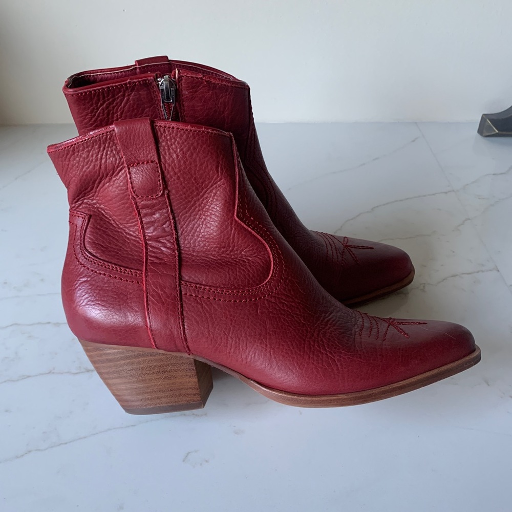 Dolce Vita Silma Red Booties 9.5